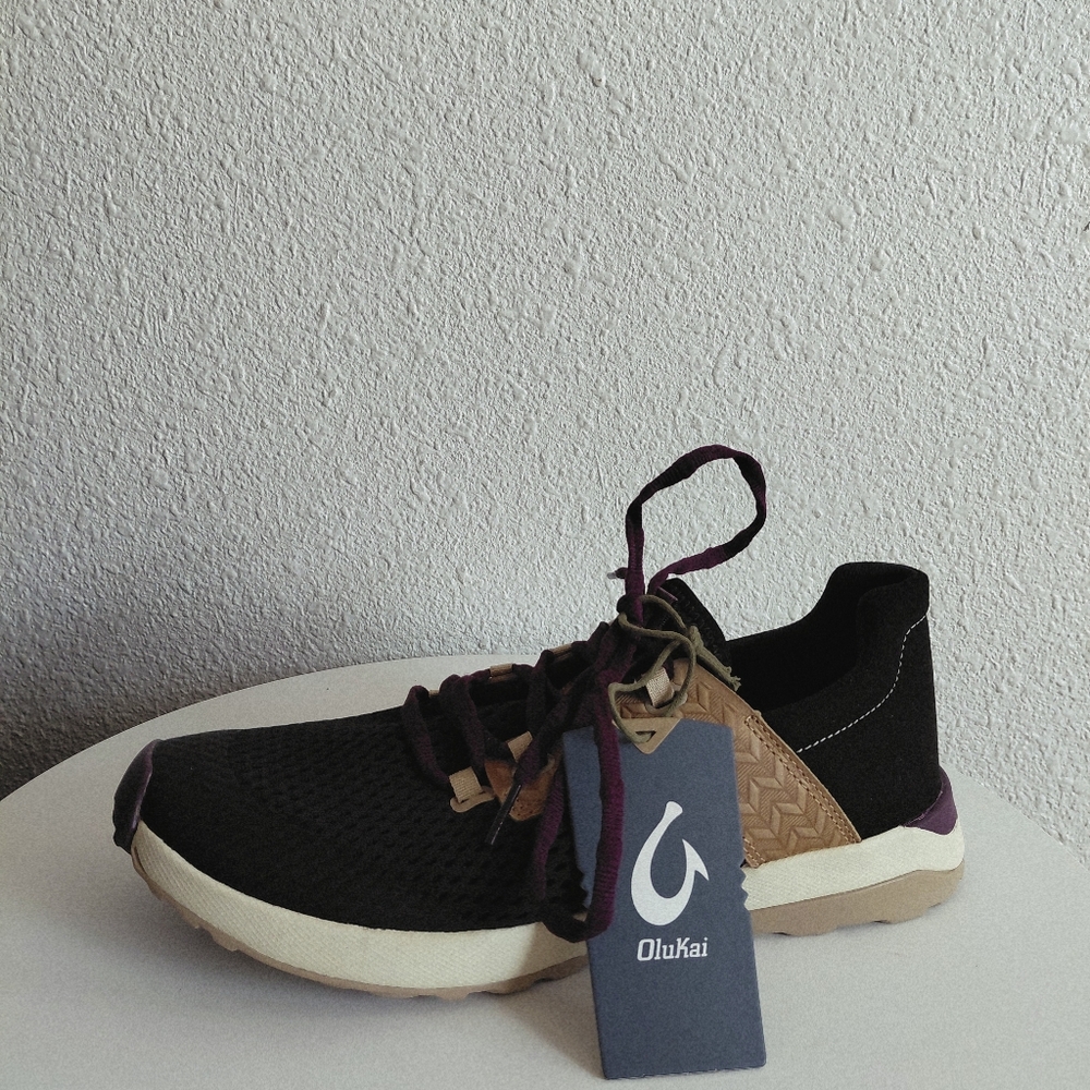 SOLD SOLD  Women's Olukai Wailuku Comfort Sneakers